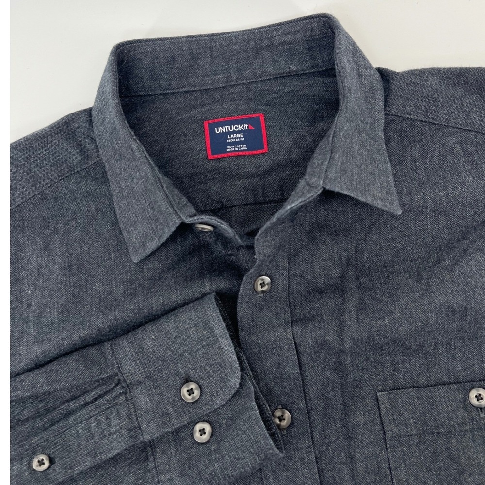 UNTUCKit Hemsworth Button Down Mens Large Charcoal Grey Herringbone 41234